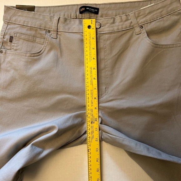 Lee Relaxed Fit Mid Rise Bermuda Alloy shorts. NWT Sz-18M C20 - Picture 12 of 13